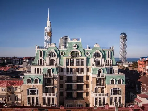 Апартаменты в новом жилом доме ,,Old Batumi" в центре старого Батуми от моря 300 метрах.