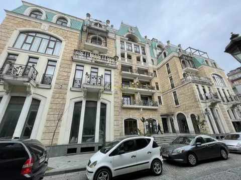Апартаменты в новом жилом доме ,,Old Batumi" в центре старого Батуми от моря 300 метрах.