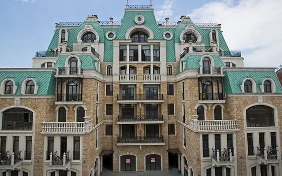 Апартаменты в новом жилом доме ,,Old Batumi" в центре старого Батуми от моря 300 метрах.