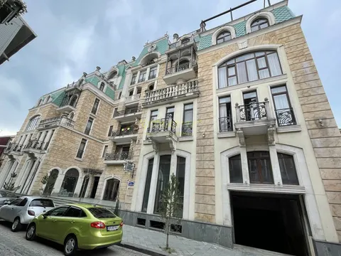 Апартаменты в новом жилом доме ,,Old Batumi" в центре старого Батуми от моря 300 метрах.