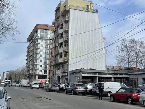 Новый жилой дом на улице Леонидзе. Квартиры с видом на горы и на город.