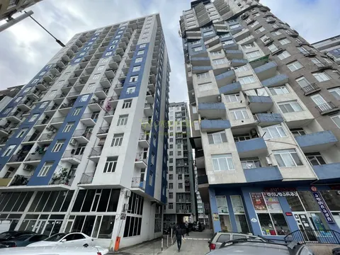 19 этажный жилой дом у моря на новом бульваре Батуми. Квартиры с видом горы и на город Батуми.
