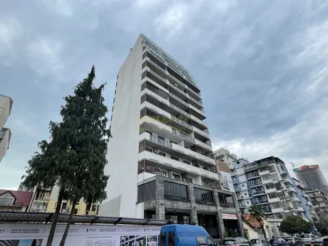 14 этажный жилой дом в центре города на улице 26 мая. Квартиры в городе Батуми с видом на город.
