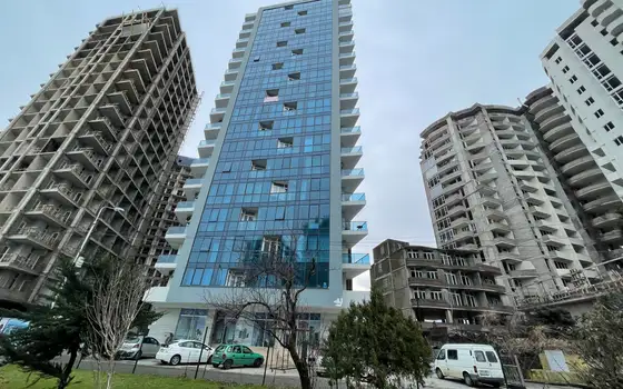 Дом у моря на Новом бульваре в Батуми. Квартиры в новом жилом доме у моря на ул. Леха и Марии Качиньских в центре Батуми