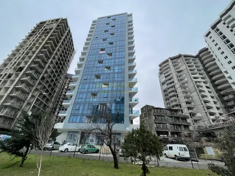 Дом у моря на Новом бульваре в Батуми. Квартиры в новом жилом доме у моря на ул. Леха и Марии Качиньских в центре Батуми