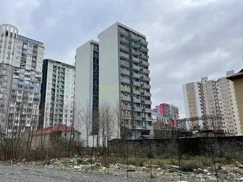 Новый 13 этажный жилой дом у моря . Квартиры с видом на горы и на город на ул. Инасаридзе.