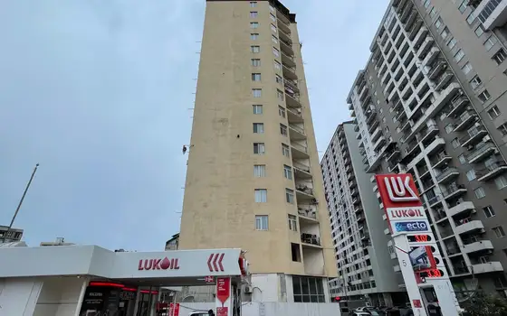 Жилой дом на улице Агмашенебели. Квартиры с видом на море и на горы.