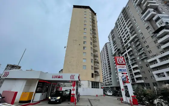 Жилой дом на улице Агмашенебели. Квартиры с видом на море и на горы.