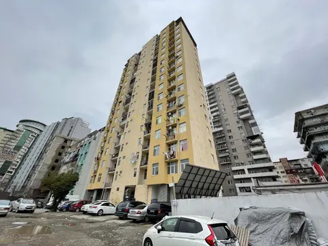 Жилой дом на улице Агмашенебели. Квартиры с видом на море и на горы.