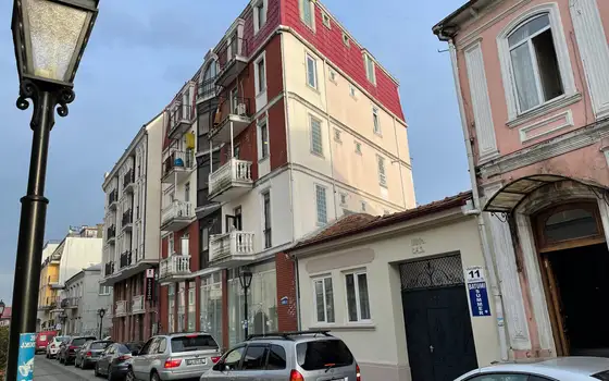 Новостройка в центре города на ул Зубалашвили.