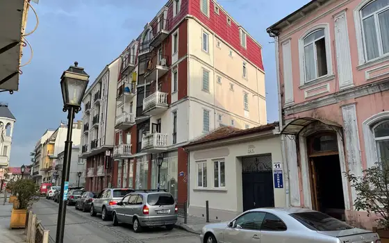 Новостройка в центре города на ул Зубалашвили.