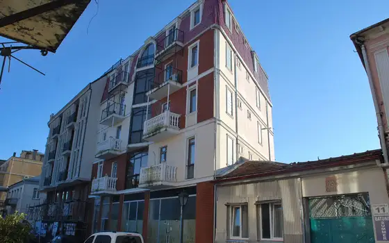 Новостройка в центре города на ул Зубалашвили.