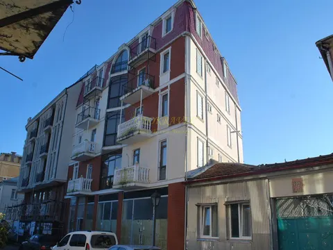 Новостройка в центре города на ул Зубалашвили.