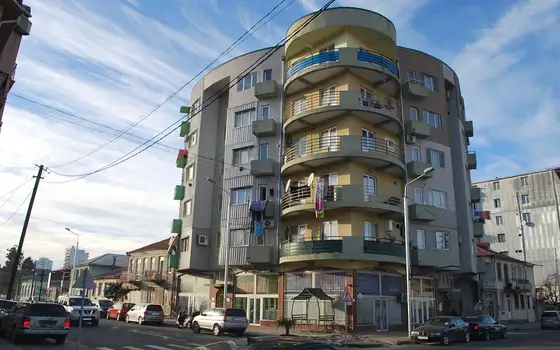 Новостройка на улице Чайковского в Батуми.