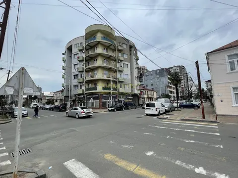 Новостройка на улице Чайковского в Батуми.