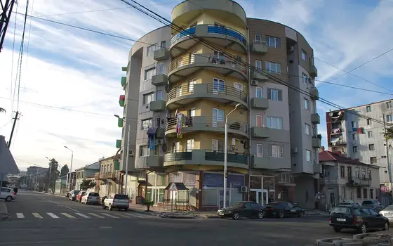 Новостройка на улице Чайковского в Батуми.