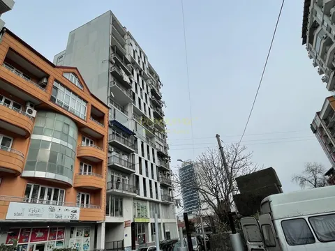 Новостройка в центре города у моря на улице Церетели. Квартиры с видом на море и на горы.