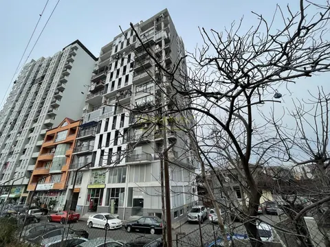 Новостройка в центре города у моря на улице Церетели. Квартиры с видом на море и на горы.
