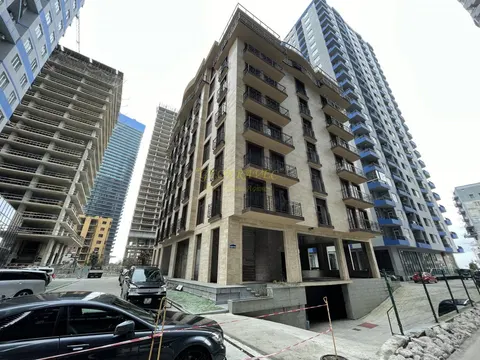 Новостройка у моря на улице Шерифа Химшиашвили на Новом бульваре города Батуми.