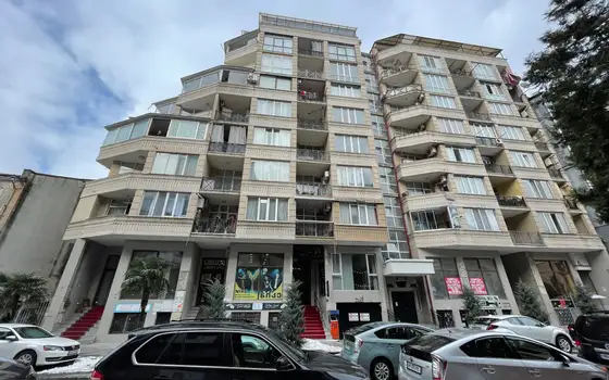 Новый жилой дом в центре города Батуми.