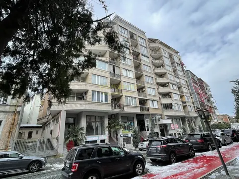 Новый жилой дом в центре города Батуми.
