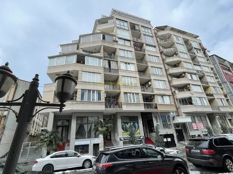 Новый жилой дом в центре города Батуми.