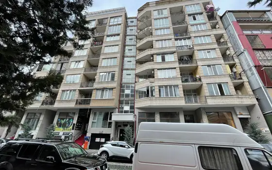 Новый жилой дом в центре города Батуми.