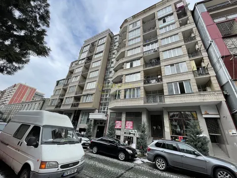 Новый жилой дом в центре города Батуми.