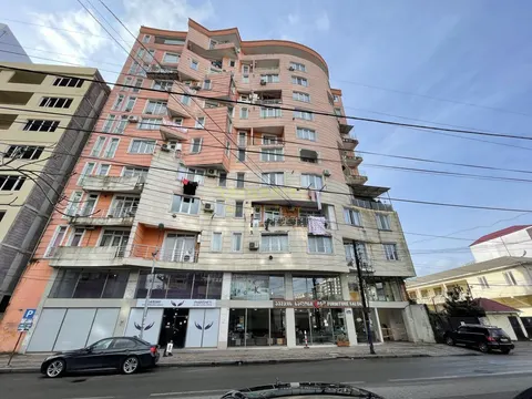 Новостройка на улице Лермонтова. Квартиры с видом на город и на горы.