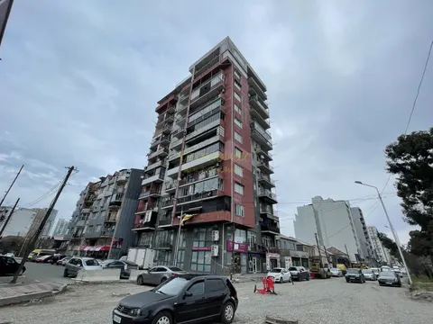 Завершенный дом на улице Багратиони угол Аллея героев. Квартиры с видом на горы.