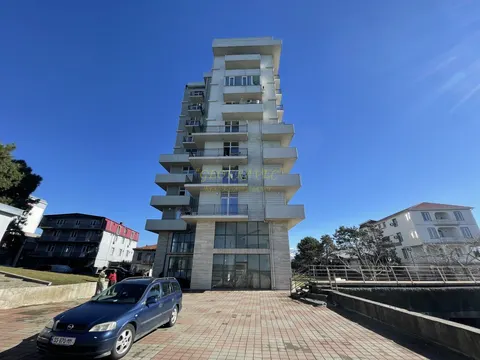 Квартиры на берегу Черного море в Кобулети. Продаются квартиры с видом на море и на горы .