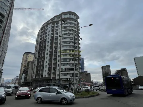 Квартиры у моря с видом на горы и на море. Продаются квартиры в новом жилом доме у моря в Батуми.