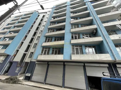 Квартиры в новом жилом доме в тихом месте города Батуми. Продаются квартиры на ул. 26 мая с видом на горы и на город.