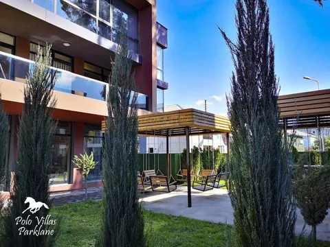 Тан-хаус в новом жилом коттеджном комплексе Polo Villas Parklane с видом на горы в городе Батуми.