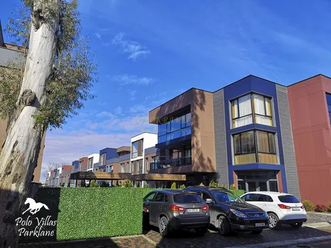 Тан-хаус в новом жилом коттеджном комплексе Polo Villas Parklane с видом на горы в городе Батуми.