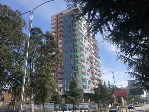 Новый жилой дом у футбольного стадиона в городе Батуми. Апартаменты у моря с видом на море, на горы и на стадион.