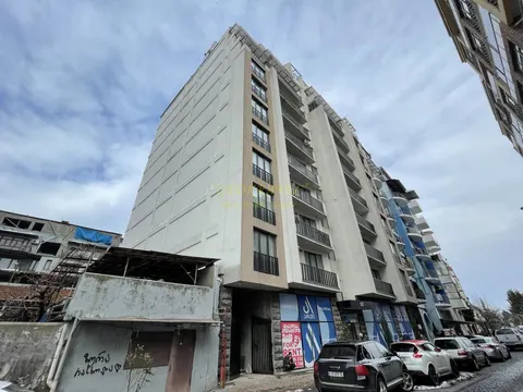 Новый жилой дом в центре города Батуми. Квартиры у моря.
