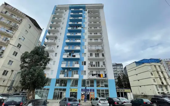 Новый жилой дом на ул ген. Аслана Абашидзе. Квартиры в новом жилом доме с видом на горы и на город Батуми.