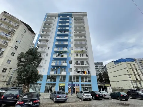 Новый жилой дом на ул ген. Аслана Абашидзе. Квартиры в новом жилом доме с видом на горы и на город Батуми.