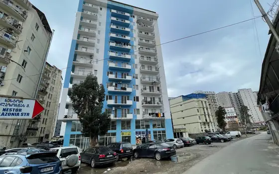 Новый жилой дом на ул ген. Аслана Абашидзе. Квартиры в новом жилом доме с видом на горы и на город Батуми.