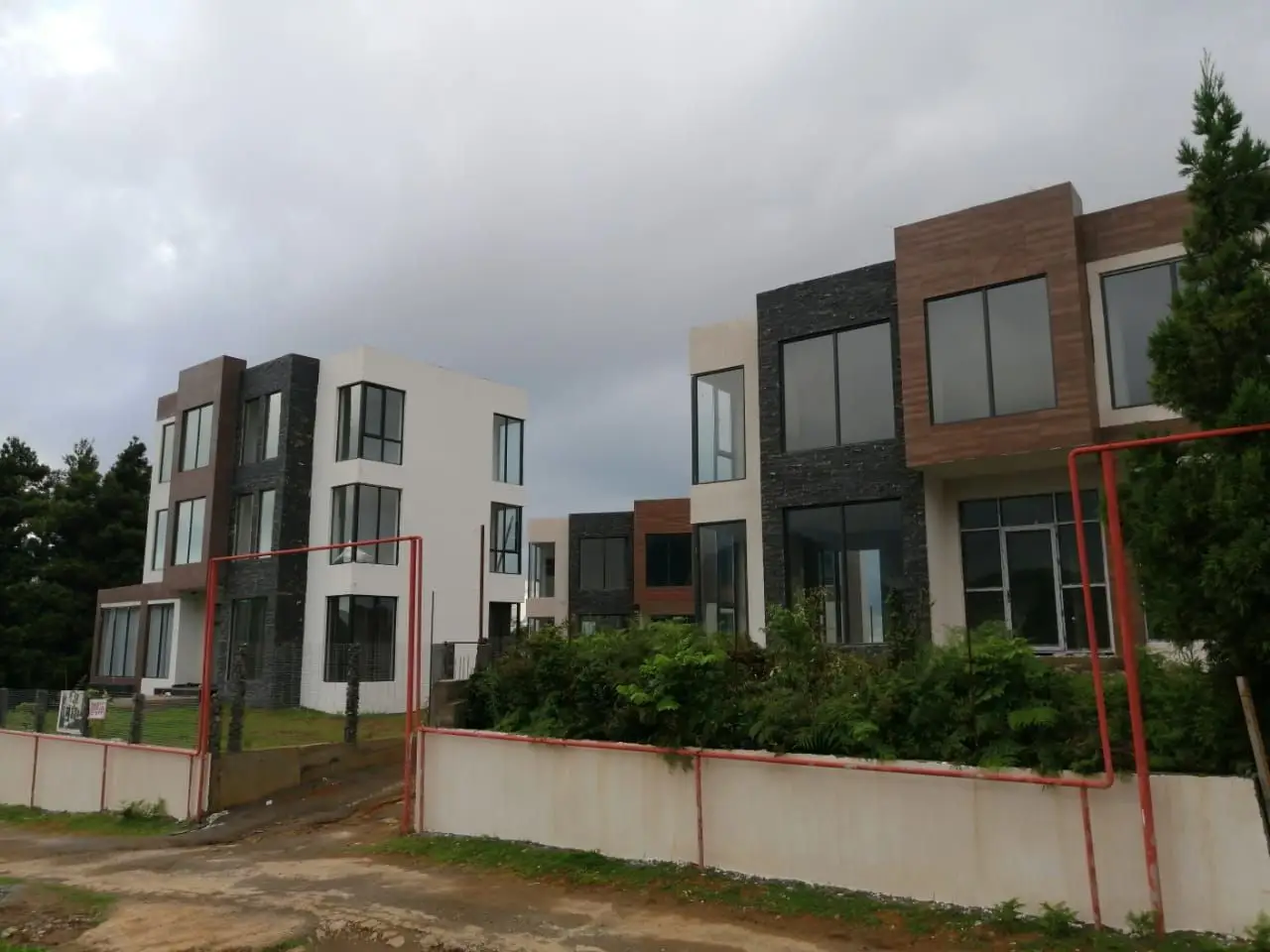 Новый жилой комплекс с видом на море и на горы в Ахалисопели. Вилла в городе Батуми. Грузия.