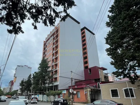 Новый жилой дом в центре города Батуми на ул. Асатиани Квартиры с видом на море и на горы.