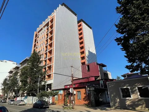 Новый жилой дом в центре города Батуми на ул. Асатиани Квартиры с видом на море и на горы.
