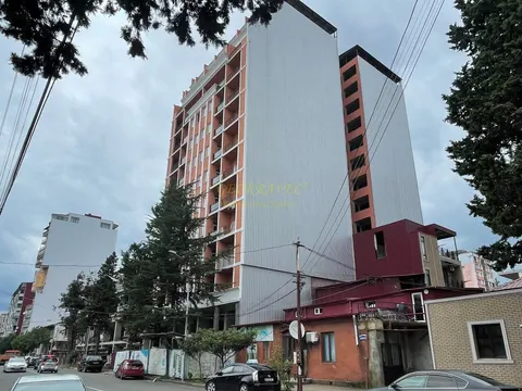 Новый жилой дом в центре города Батуми на ул. Асатиани Квартиры с видом на море и на горы.