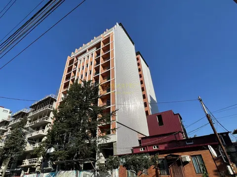 Новый жилой дом в центре города Батуми на ул. Асатиани Квартиры с видом на море и на горы.