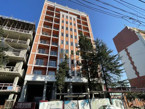 Новый жилой дом в центре города Батуми на ул. Асатиани Квартиры с видом на море и на горы.