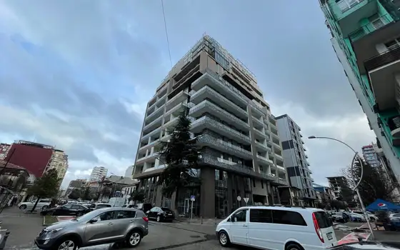 Новый жилой дом в центре города Батуми. Квартиры с видом на море и на горы.