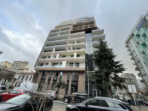 Новый жилой дом в центре города Батуми. Квартиры с видом на море и на горы.