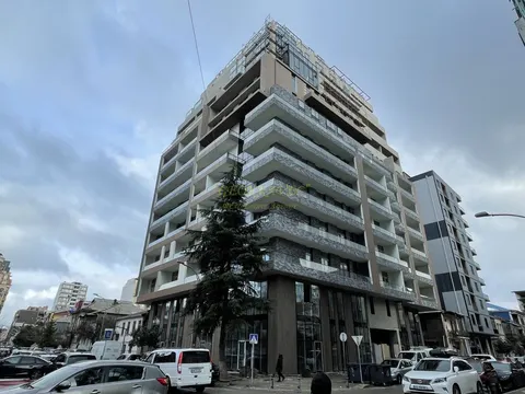 Новый жилой дом в центре города Батуми. Квартиры с видом на море и на горы.