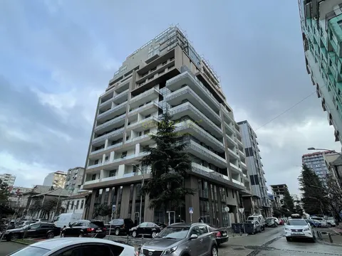 Новый жилой дом в центре города Батуми. Квартиры с видом на море и на горы.